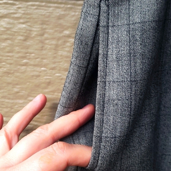 Marisa Minicucci  Gray wide leg wool blend dress pants, size 16 - Picture 6 of 9